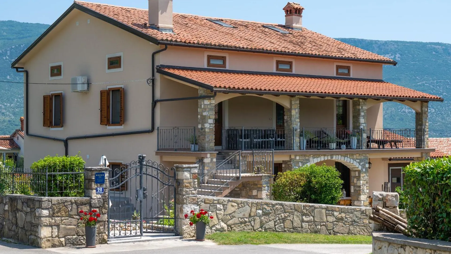 Activity And Familiy Villa Milena With Heated Pool Krsan